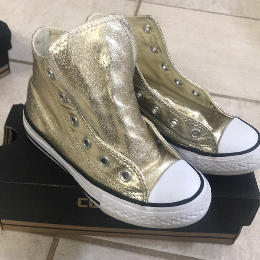 Gold converse